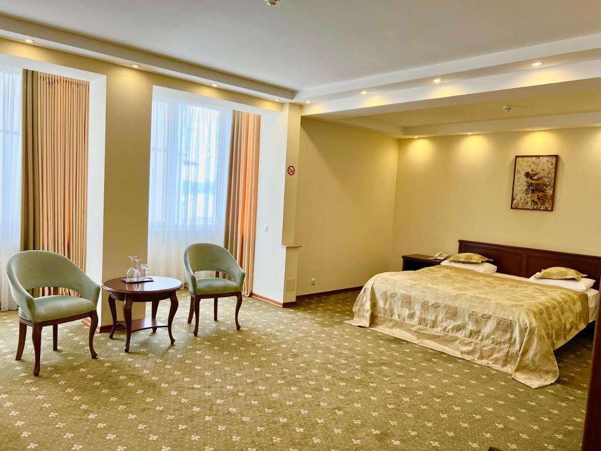 Platinum Hotel Кишинів Екстер'єр фото