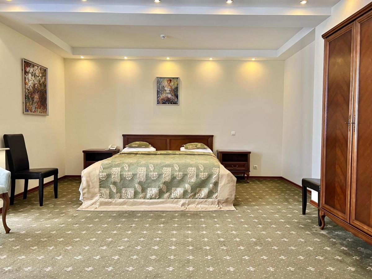 Platinum Hotel Кишинів Екстер'єр фото