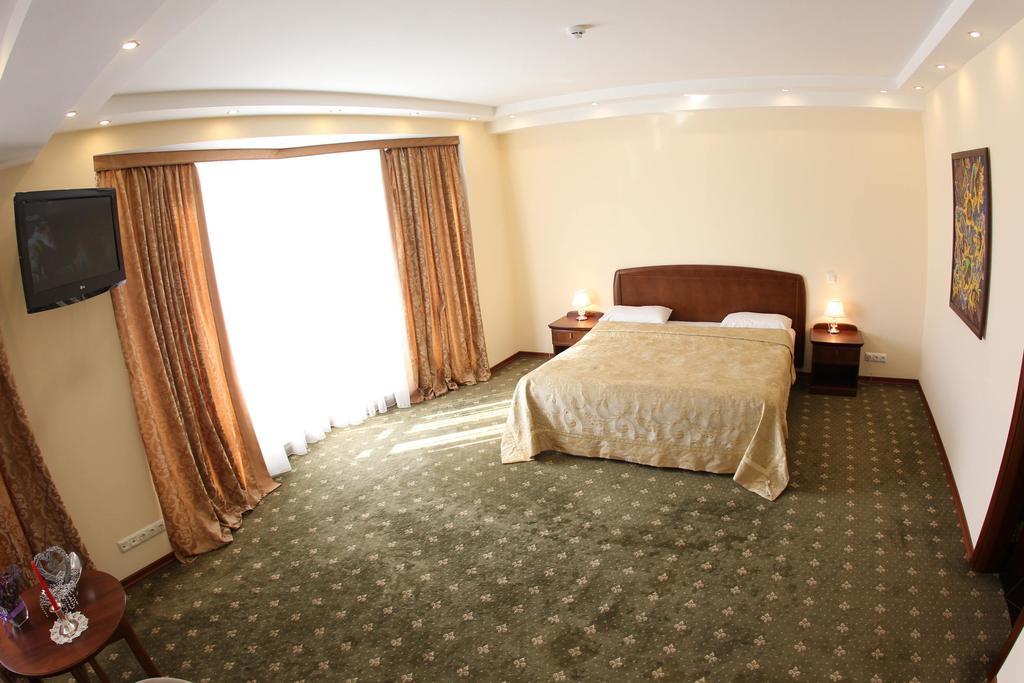 Platinum Hotel Кишинів Екстер'єр фото