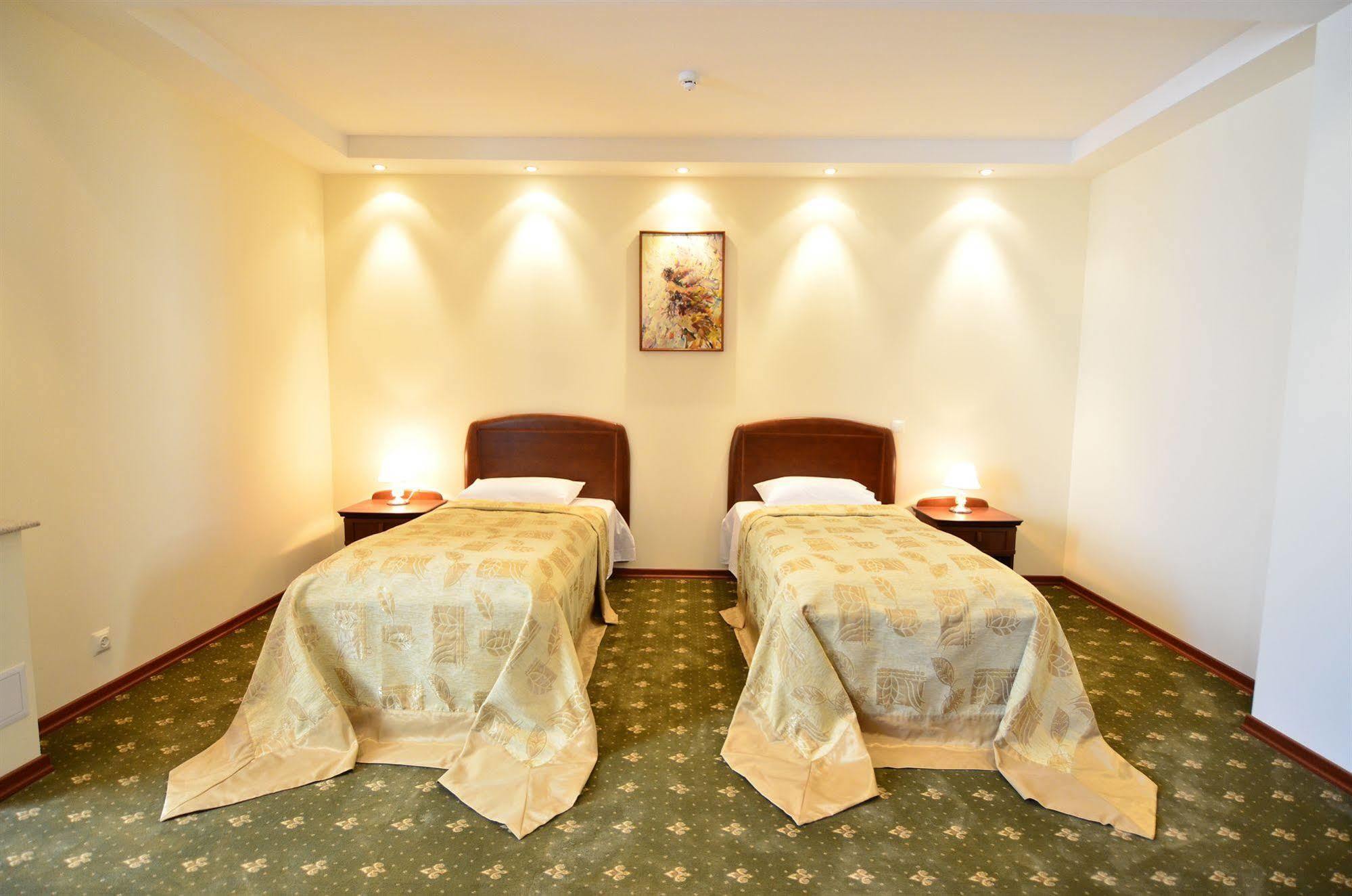 Platinum Hotel Кишинів Екстер'єр фото