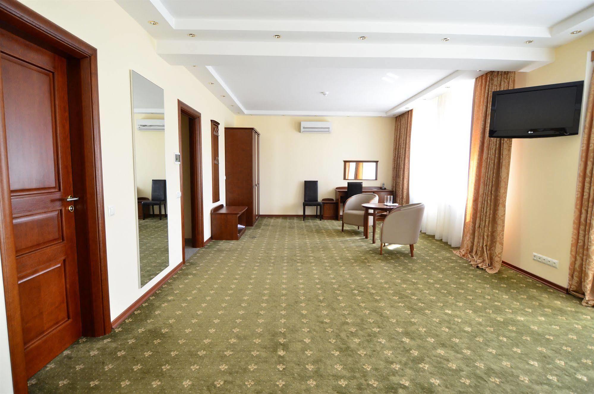 Platinum Hotel Кишинів Екстер'єр фото